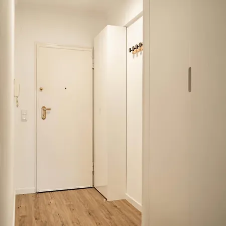 Akicity Penha Silvery Lissabon